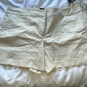 ANN TAYLOR 5” inseam Signature shorts size 14